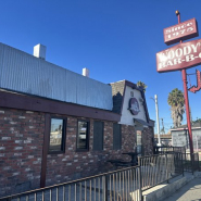 Woodys-Bar-B-Que_w-37
